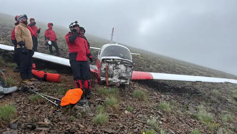Türk Pilotun Kullandığı Uçak Düştü: Pilot Hayatını Kaybetti, Kadın Yolcu Hayatta Kaldı