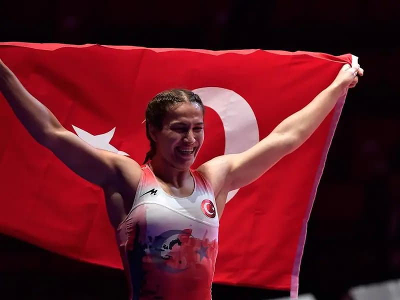 Dünya Şampiyonu Buse Tosun Çavuşoğlu