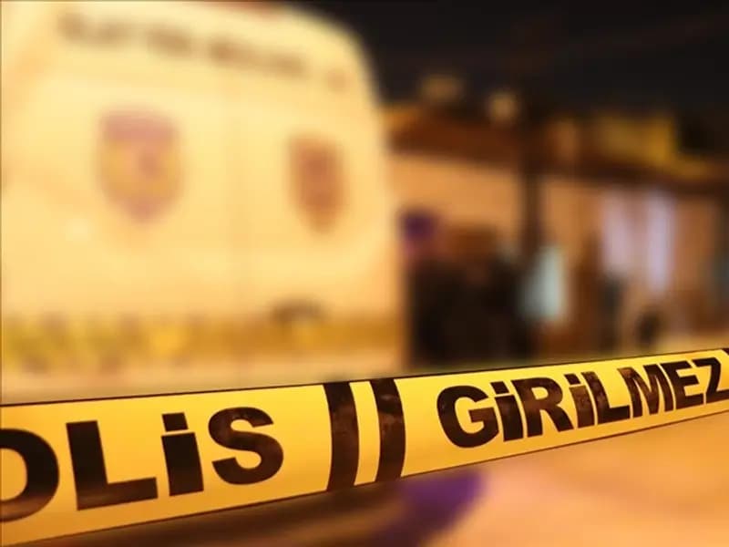 Ankara'da Metro İstasyonu Çıkışında Bıçaklı Kavga: 2 Yaralı