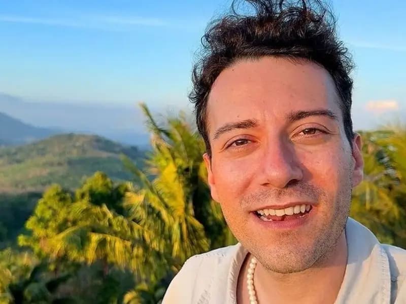 Enes Batur, 24 Saatte 6 Milyon Lira Kazandığı İddialarına Yanıt Verdi