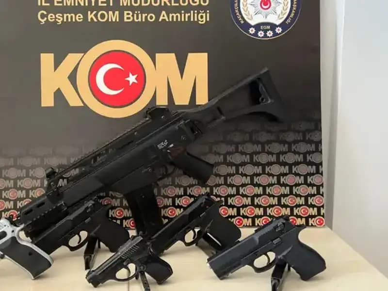 Çeşme'de Suç Örgütüne Yönelik Operasyonda 3 Kişi Tutuklandı