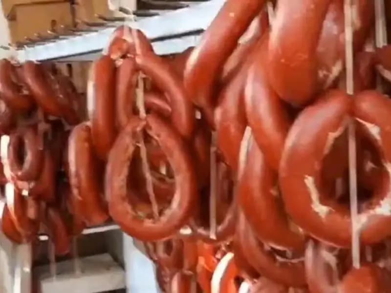 Bakanlık Sucuk ve Kaburgada Domuz Eti Tespit Etti