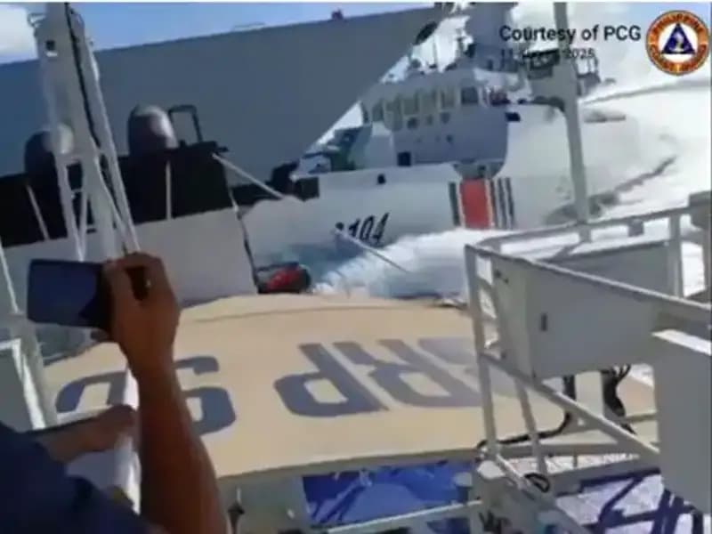 Çin Denizi’nde Sıradışı Çarpışma: İki Gemiyi Sarsan Kaza