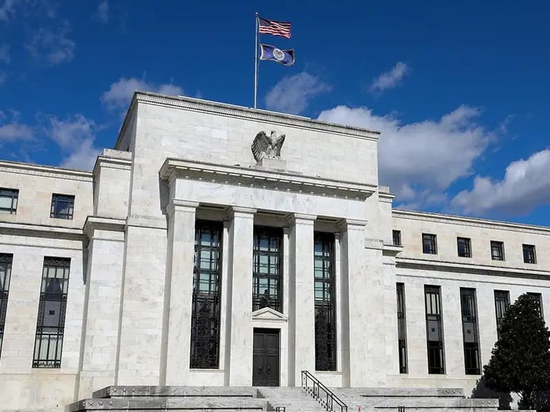 ABD Merkez Bankası Fed, Politika Faiz Oranını Düşürdü