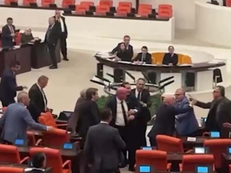 Meclis’te İsmet İnönü Tartışmaları Yeniden Alevlendi: Neden Bu Kadar Önemli?