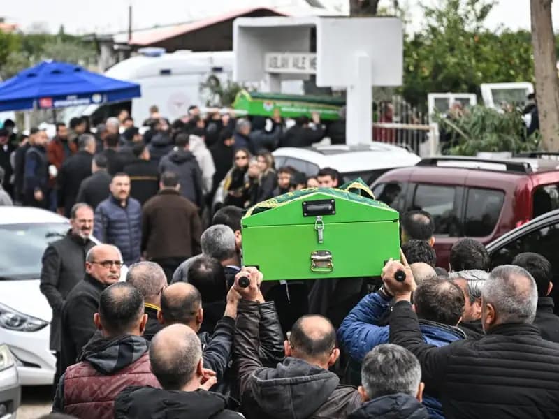 Yangın felaketinde yaşamını yitirenler için veda