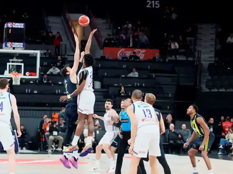 Euroleague Play-Off Heyecanı Başlıyor: Takımlar ve Çekişmeli Mücadeleler!