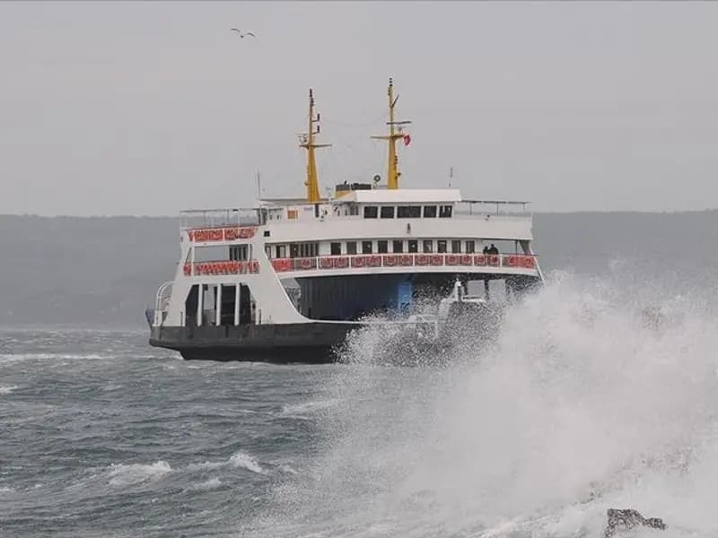 Gökçeada ve Bozcaada Feribot Seferleri Fırtına Nedeniyle İptal
