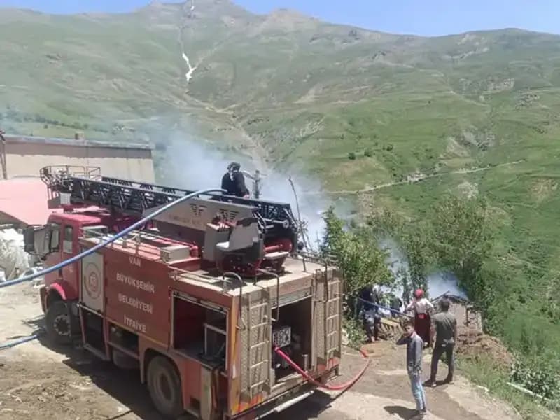 Van'da Evdeki Facia: Küçük Bir Çocuğun Hayatı Kayıp Gitti