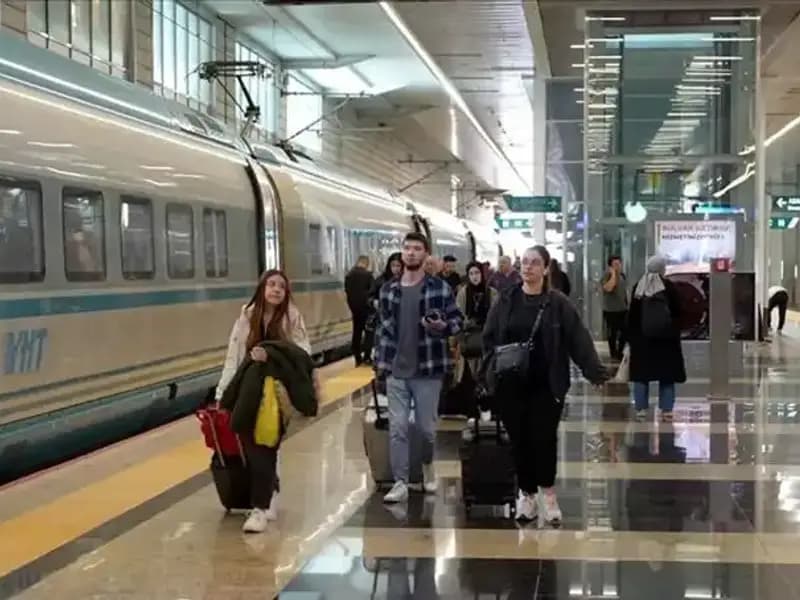 YHT'lerde Ek Sefer Düzenlemesi ile Seyahat Hayalleriniz Gerçekleşiyor!