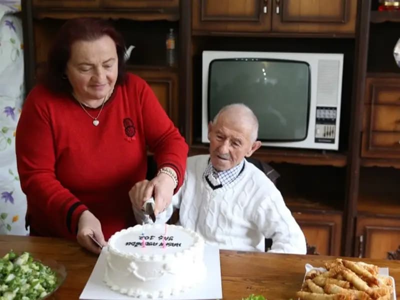 102 Yaşına Giren Hüseyin Aydoğan: "Sıhhatim Gençlik Gibi"