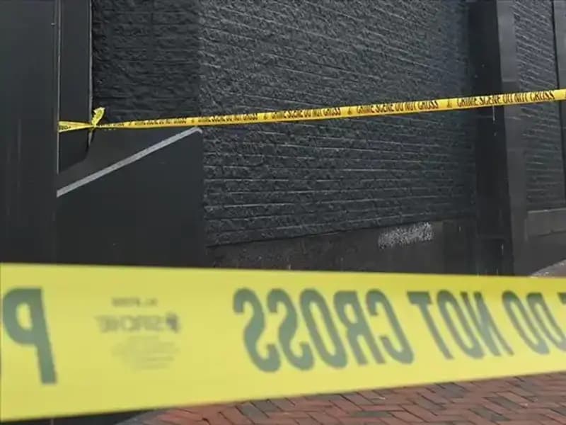 Duvarı Delip Hırsızlık Yapan Çetenin 10 Milyon Dolarlık Takı Soygunu