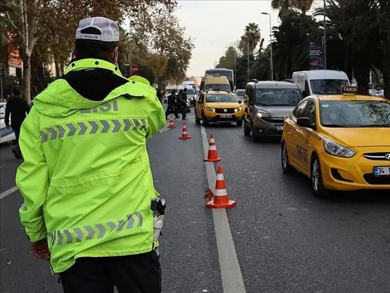 İstanbul'da Saat 16.00'da Trafiğe Kapanacak Yollar Açıklandı