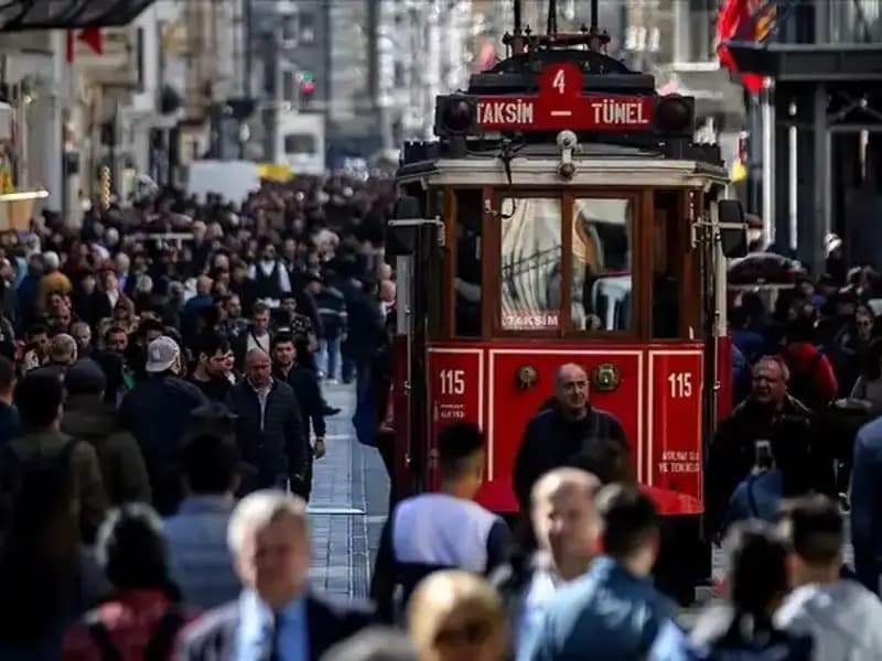 Türkiye'nin Nüfusu Yükseliyor: Yeni İstatistikler Ülkeye Ne Anlatıyor?