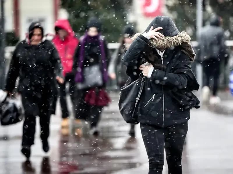 Meteorolojiden 4 İle Sarı Uyarı: Sağanak ve Kar Yağışı Bekleniyor