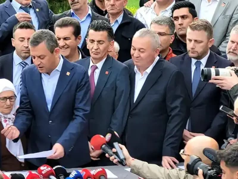 CHP, Ekrem İmamoğlu İçin İmza Kampanyası Başlattı!