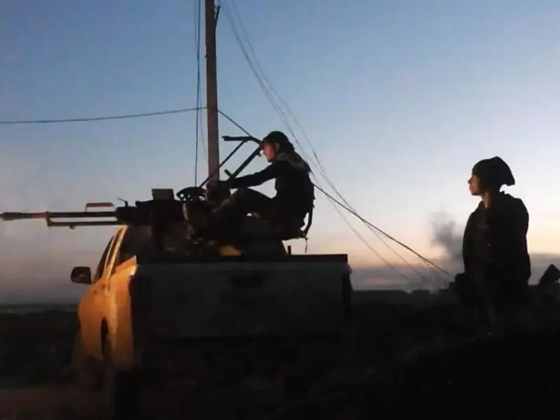 Suriyeli Muhalifler Deyrizor'u Kurtardı