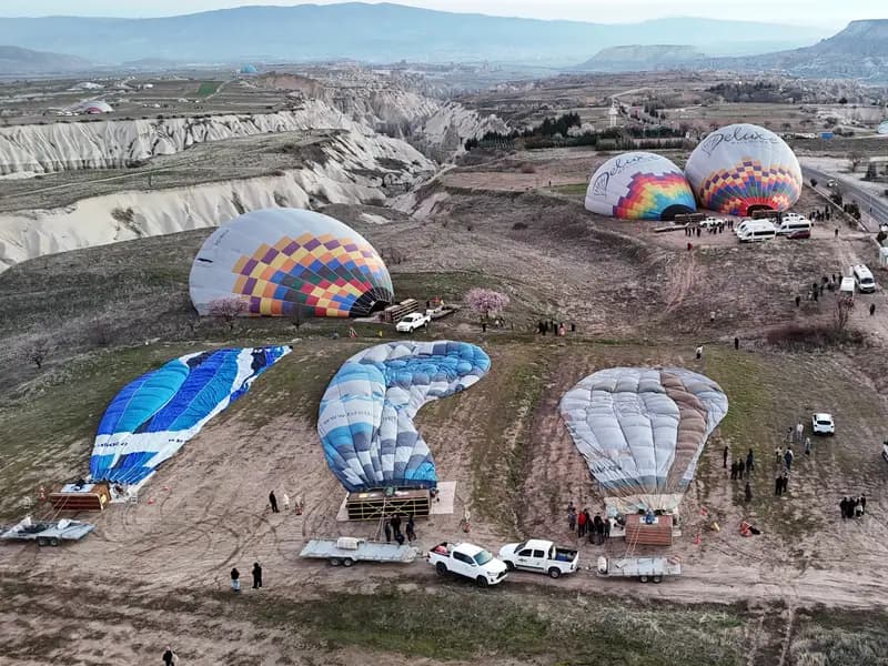 Kapadokya'da Hava Koşulları Nedeniyle Balon Turları İptal Edildi