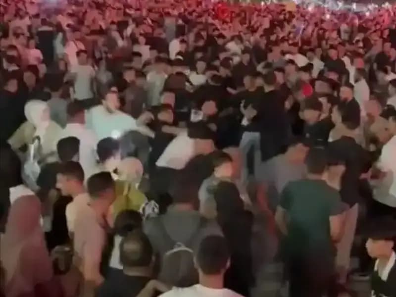Konserde Çıkan Bıçaklı Kavga: Üç Kişi Yaralandı