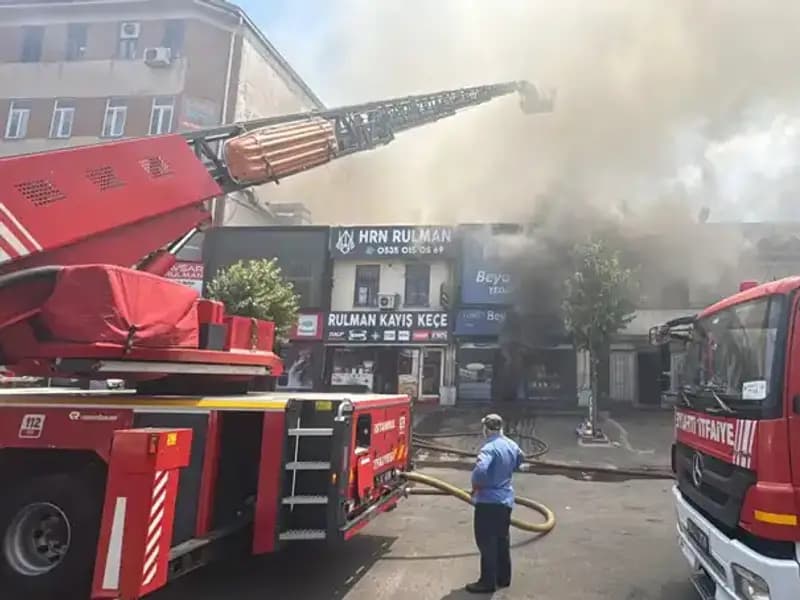 Ümraniye'de Oto Sanayi Sitesinde Büyük Yangın: Sebebi ve Sonrası Neler Olacak?