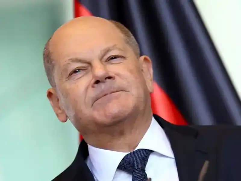 Başbakan'a Sarılan Genç, Akıllara Durgunluk Verdi: Para Cezasıyla Yüzleşti