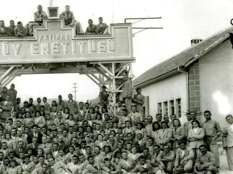 17 Nisan: Köy Enstitüleri'nin Kuruluş Yıl Dönümü ve Anlamı