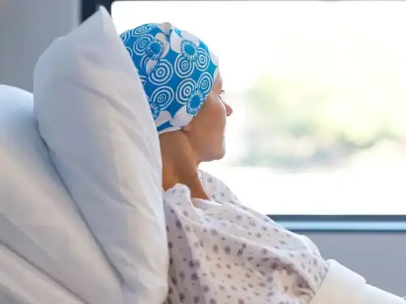 39 Yaşındaki Kadın Beyin Kanserine Yenik Düştü: Belirtileri Neden Göz Ardı Edildi?