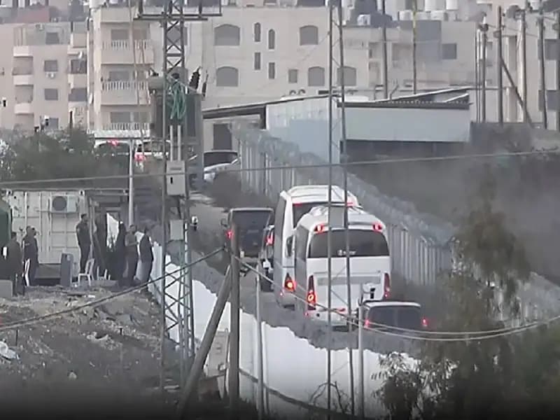 Filistinli Esirler Kızılhaç'a Teslim Edildi