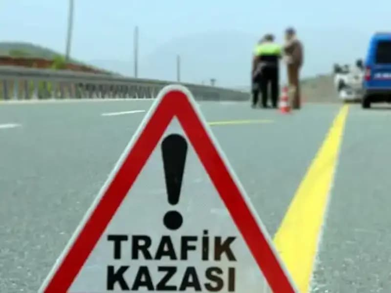 Otomobil ve Hafif Ticari Araç Çarpıştı, 6 Can Hayatını Kaybetti!