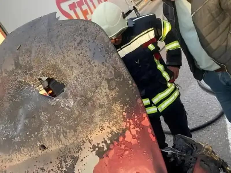 Seyir Halindeki Otomobilde Büyük Yangın: Olay Anı Korkuttu!