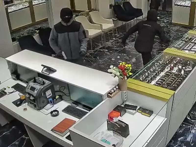 Konya'da Kuyumcu Soygununda Silah ve Bilezikler Sahte Çıktı