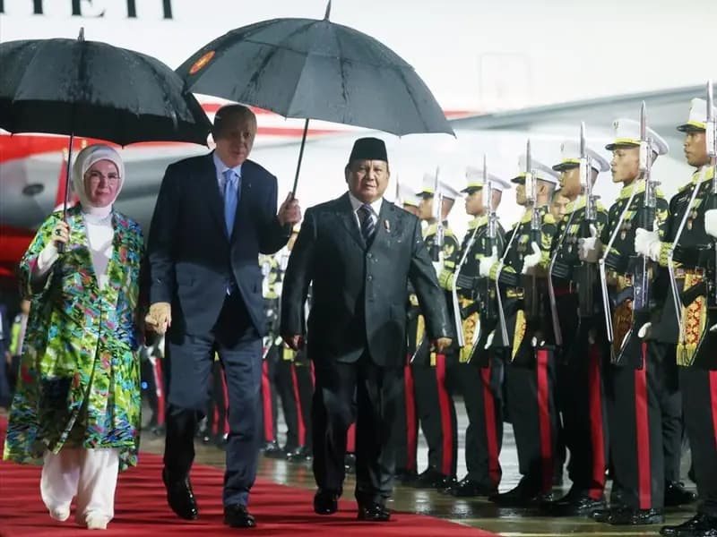 Cumhurbaşkanı Erdoğan Asya turunu Endonezya'da sürdürüyor