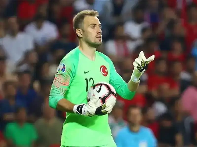 Mert Günok Futbol Kariyerinin Sonlarına Doğru: Emeklilik Yaşını Açıkladı!