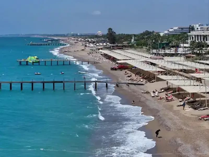 Antalya Sahillerinde Güneşli Hava ve Turizme Katkıları