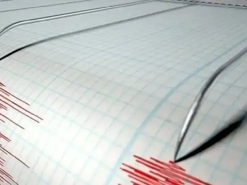 Sındırgı'da Art Arda Gelen Depremler Endişeleri Tetikliyor