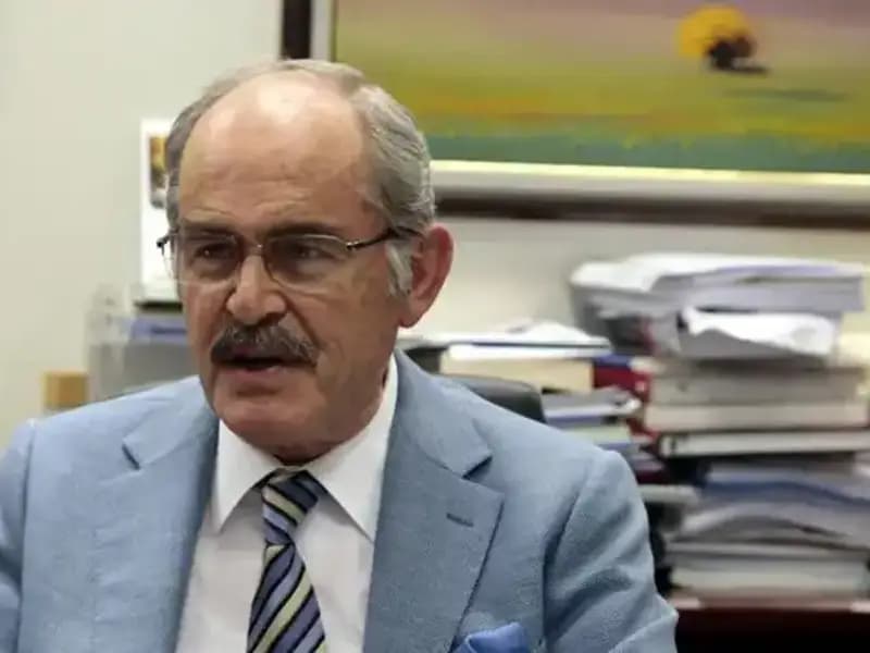 Yılmaz Büyükerşen: Siyasete Veda Eden Duayen İsim