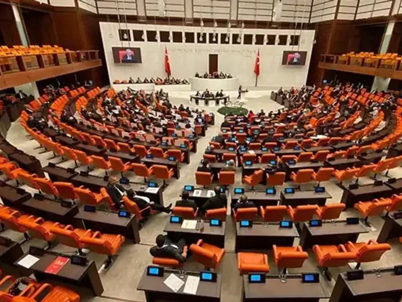 Yeni Dokunulmazlık Dosyaları Meclis'te, Siyasette Fırtına Koparacak Gelişmeler