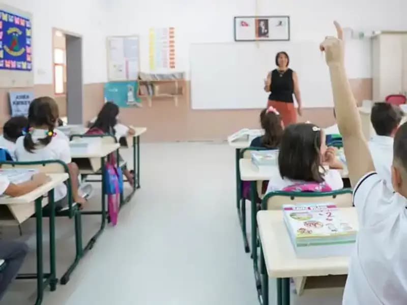 Ek Ders Ücretleri Öğretmenlerin Bayram Hedisinde Olacak mı?