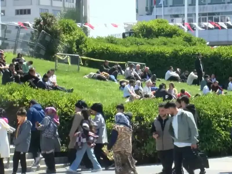 Taksim’de Deprem Yoğunluğu: İstanbul’un Kalbinde Endişe Verici Gelişmeler