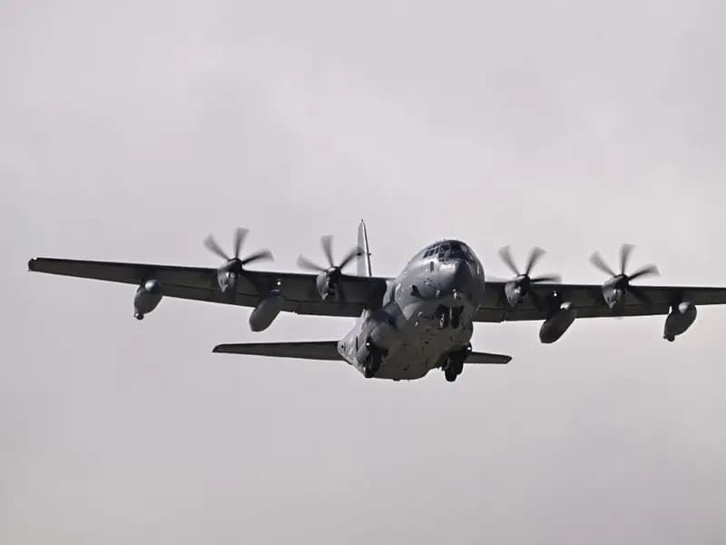 İran, Kayıp Pilot İçin Görevdeki ABD Uçağını Düşürdü