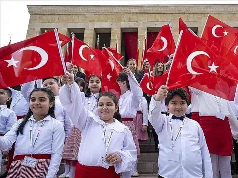 23 Nisan Ulusal Egemenlik ve Çocuk Bayramı Resmi Tatil Mi?