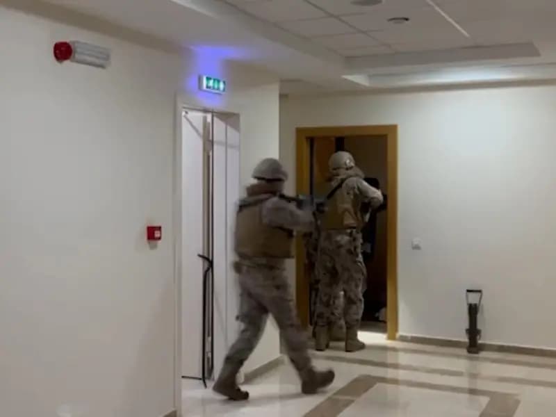 İstanbul'da DAEŞ'e Yönelik Operasyonda 17 Gözaltı Gerçekleşti