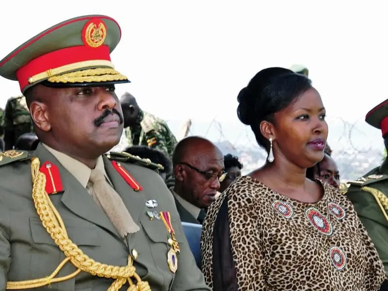 Uganda Generalinin Türkiye'den 1 Milyar Dolar Talebi ve Gelişmeler