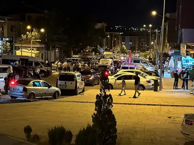 İki Aile Arasında Çıkan Kavga: 1 Ağır, 3 Yaralı!