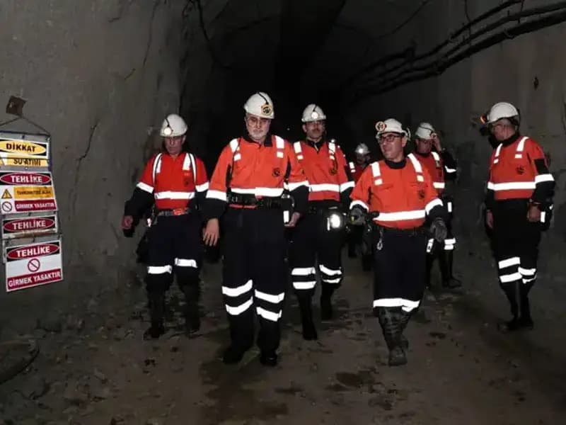 Bakan Işıkhan, Altın Madeninde Yer Altındaki Hedefleri İnceledi