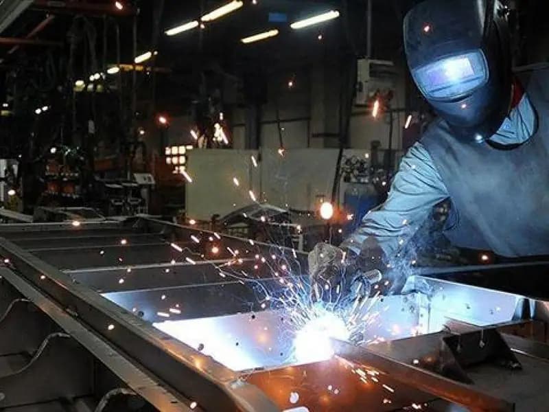 Türkiye Ekonomisi Yüzde 2,1 Büyüdü