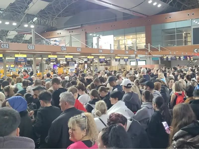 İstanbul'da Hava Muhalefeti: Sabiha Gökçen'de 127 Uçuş İptal