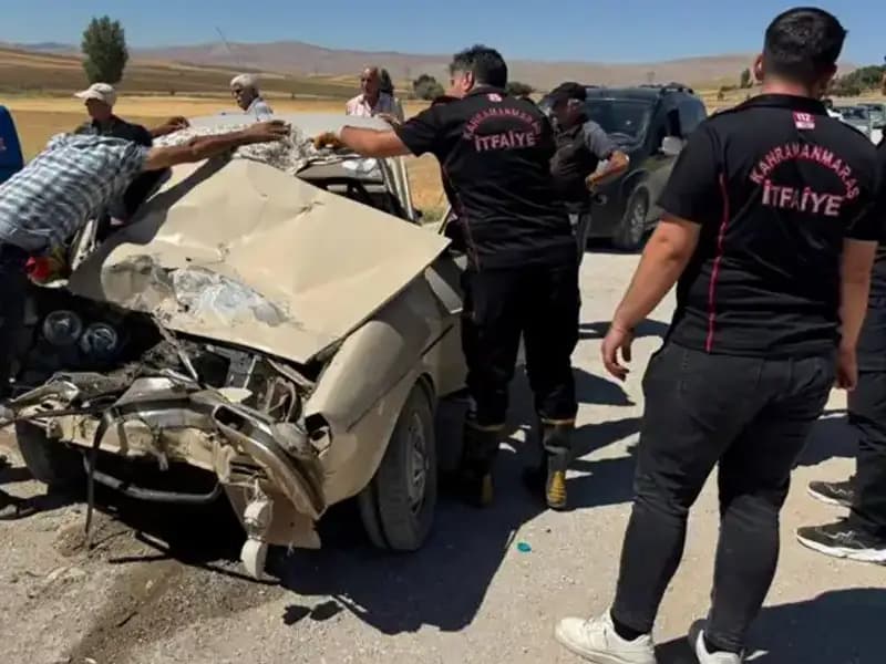 Kahramanmaraş’ta Feci Kaza: Kamyonet ile Otomobil Çarpıştı