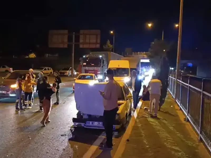 Otoyolda Faciaya Neden Olan Kuralsız Geri Dönüş: Çocuklar da Yaralı