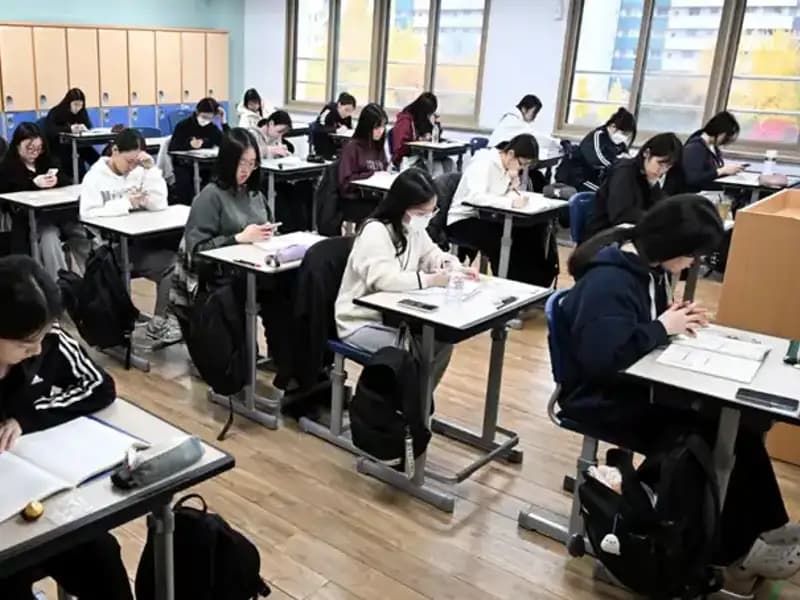 Sınav Kağıtlarını Çalmak İçin Okula Giren Öğretmen ve Veli Gözaltında!